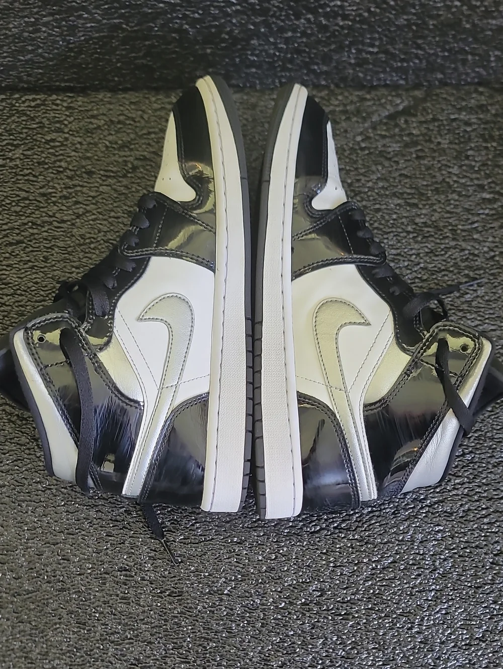 Nike Air Jordan 1 Mid SE 